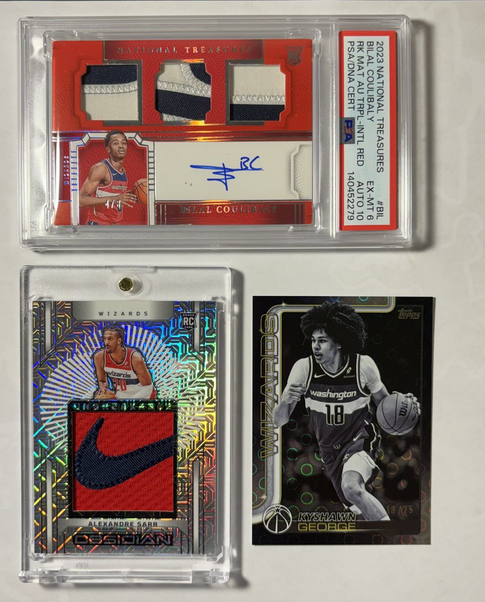 CongeeCollects's tweet photo. Mail day! 📫

-Sarr 1/1 Obsidian Swoosh Patch
-Kyshawn 18/25 Jersey Match
-Bilal rookie triple patch on card auto https://t.co/4FL5jTw8Ye