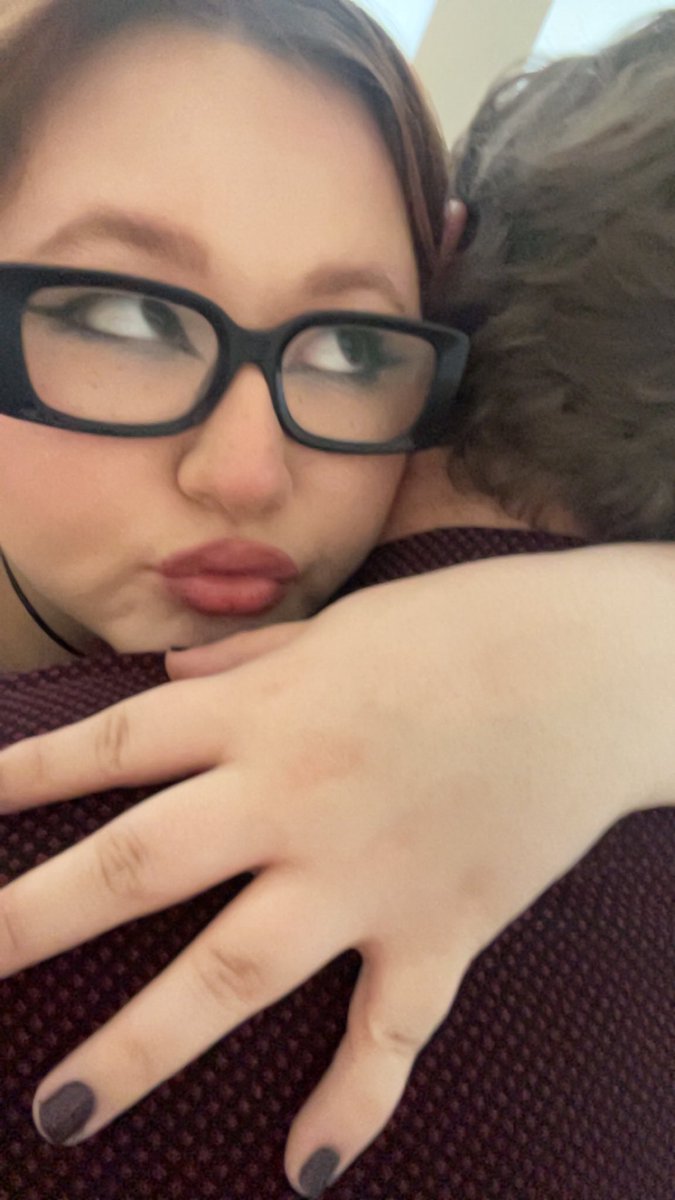 oofhelia's tweet photo. gonna make these pics a date night tradition maybe https://t.co/VgHhdx01gf