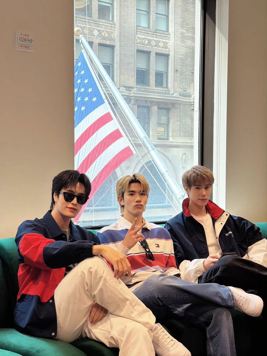 ForSupFourth's tweet photo. Fit check ✌️✌️
FOURTH IN NEW YORK
#TommyHilfigerxFourth
#TommyHilfiger #TommyFamily #TommySS27 @TommyHilfiger 

2026-09-09
[Update IG] gemini_nt

@tawattannn
#Fourthnattawat #โฟร์ทณัฐวรรธน์ https://t.co/sVxIrTZFjf