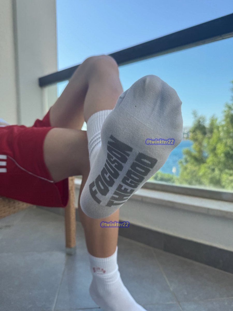 twinkter22's tweet photo. Hak ettiğin manzara.

#ayak #beyazçorap #çorap #malefeet #gayfeet #guyfeet #feetfetish #footfetish #socks #sockfetish #twinkfeet #twinksocks #footjob #cumshot #twink #footlover #feetlover  #toesuck #footmaster #footdomination #footworship #feetworshi̇p https://t.co/J4PGkBKEBg