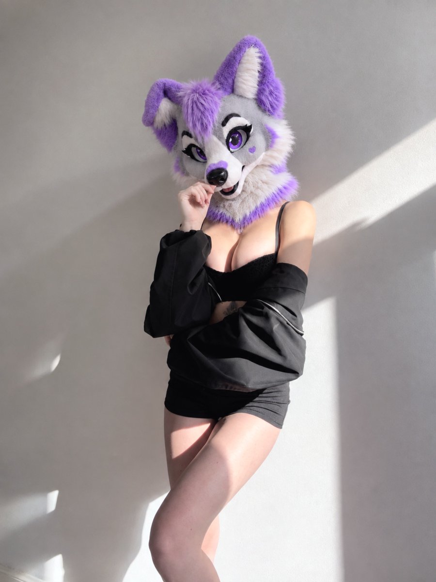 ehhvesper's tweet photo. Let's have some fun^^

#furry #fursuiter #mursuiter #yiff #furryfandom #furrycommunity https://t.co/tQ3eBOUSAf