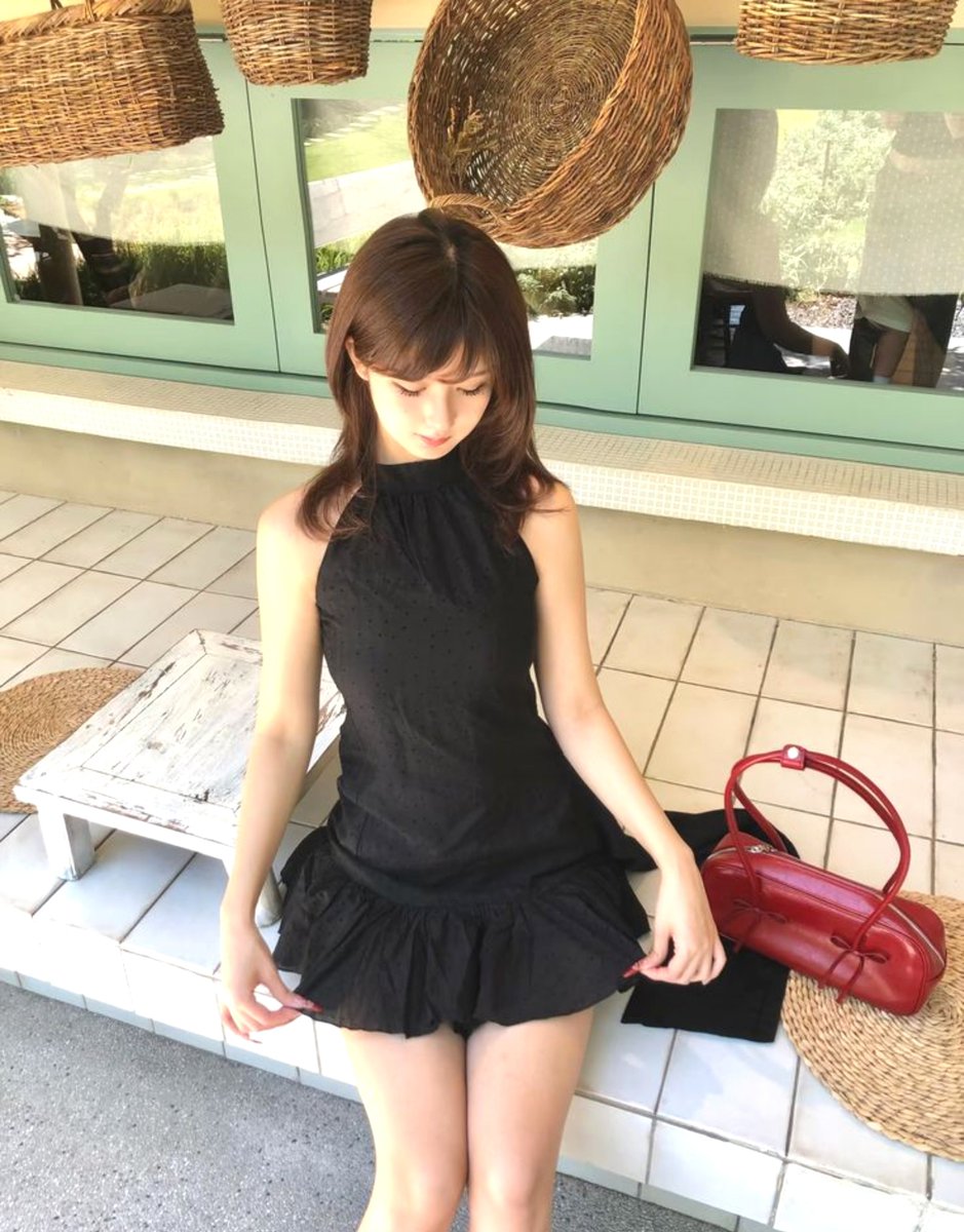 miucecis's tweet photo. ㅤㅤㅤㅤㅤㅤㅤㅤㅤ
✉️: 新しいドレスを着て、自分のカフェの前に立つバニーガールの素敵な写真。
ㅤㅤㅤㅤㅤㅤㅤㅤㅤ https://t.co/95omdnIJwM