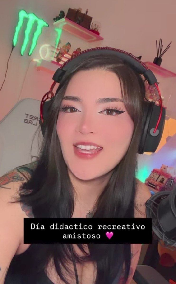 UpdatesCapri's tweet photo. 📣→﹐CAPRI YA ESTÁ EN STREAM CORRE A VERLA, HOY JUGAREMOS CON RIVERS, ARI  Y LAS TRANS.ᐟ.ᐟ ﹒⟢
༺
📌 ⋮ día de jueguitos con las trans
༻
📎 ⋮ https://t.co/9mCpA5p8QO
༺
⊹₊˚‧︵‿₊୨ᰔ୧₊‿︵‧˚₊⊹ https://t.co/rqbjKDUoG5