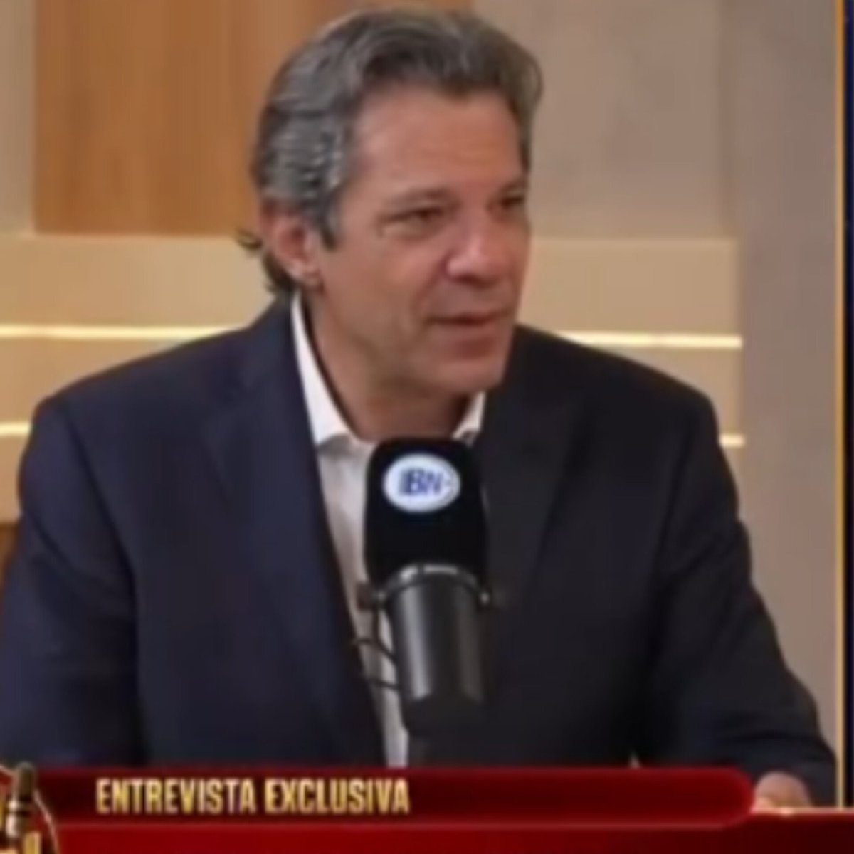 JFreiress_'s tweet photo. Bacci:" Haddad o teu nome não foi citado em conversa com o Vorcaro".

Haddad:" Mas o nome do Tarcisio foi e você poderia falar isso. O Vorcaro me pediu varias audiências e eu nunca recebi ele".

Tarcisio ganhou 2 milhões de reais do cunhado do Vorcaro que tá preso para fazer campanha só pra lembrar.