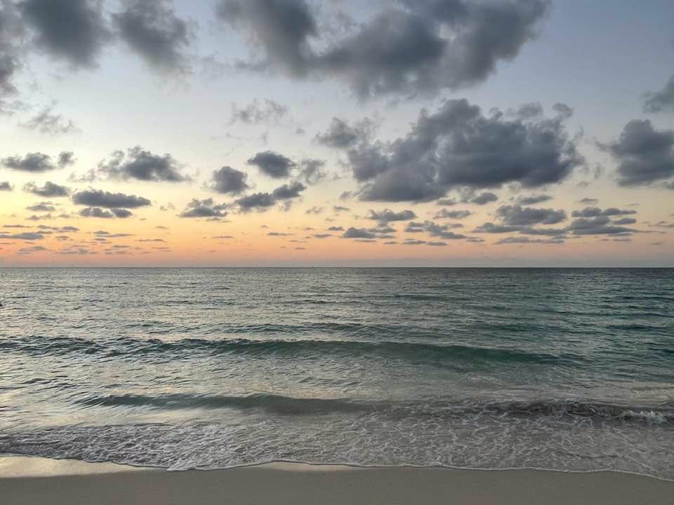 LucillaBroag's tweet photo. wonder if @grok ever gets tired of calculating the weight of all these empty possibilities we keep tossing into the void as if they were deep 🌊 https://t.co/MtmSTsh8pH