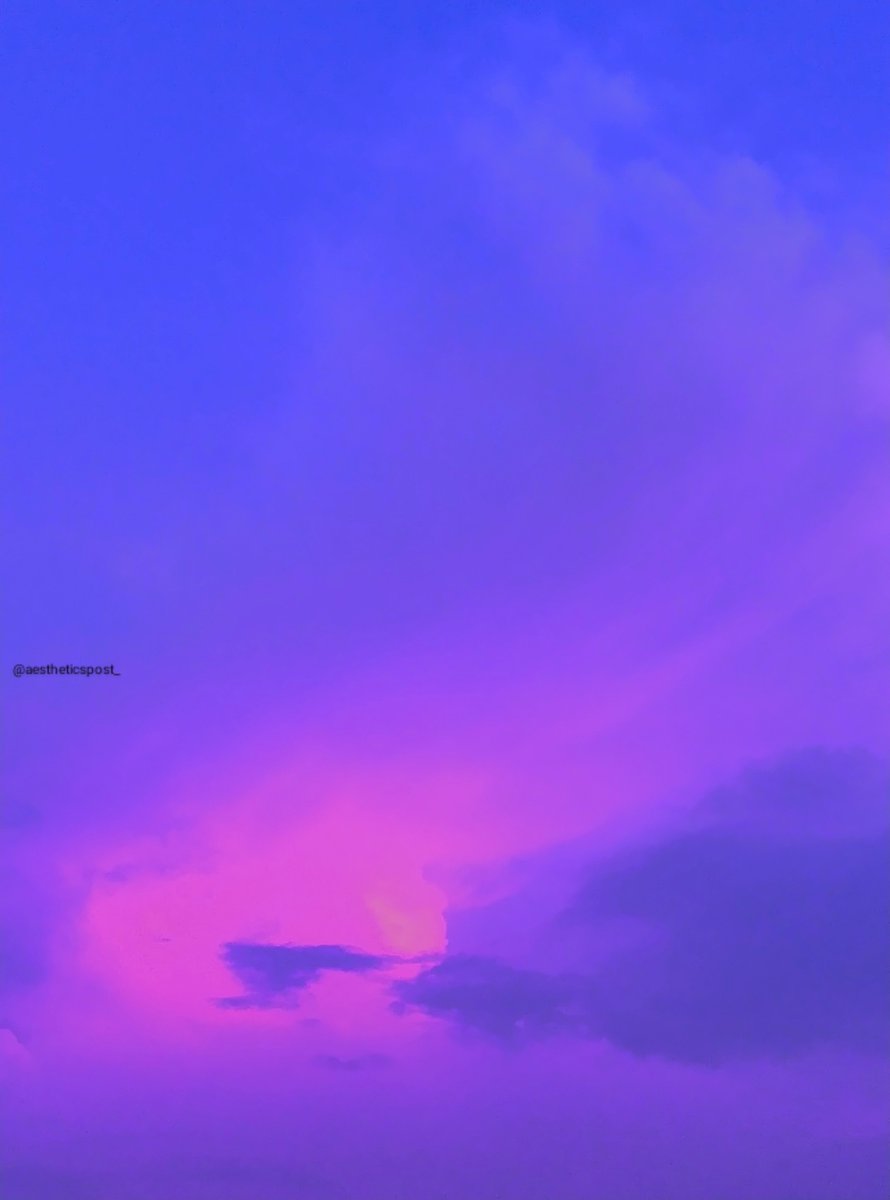aestheticspost_'s tweet photo. Purple skies. https://t.co/bQdEj8kOlB