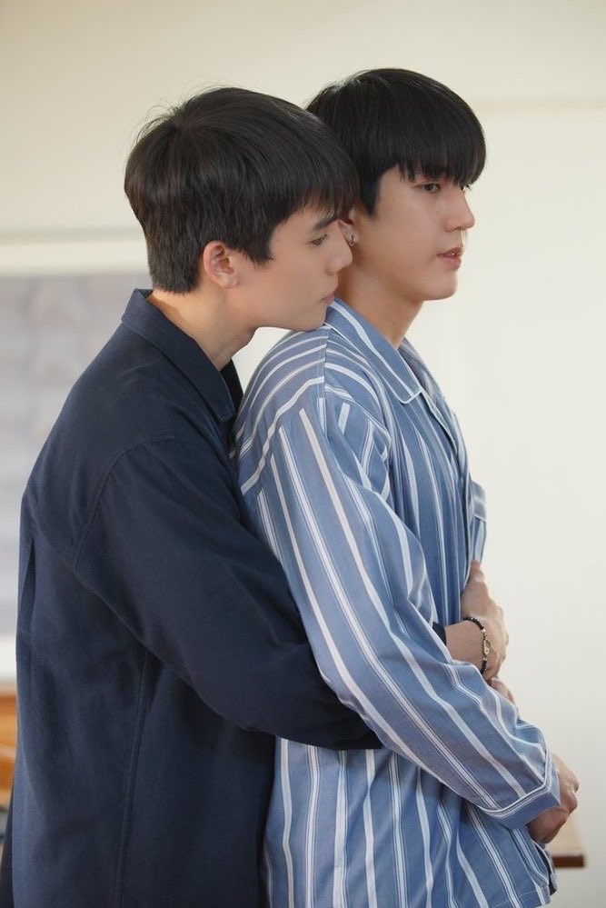 seashiajim's tweet photo. the belt when worn https://t.co/B64wIwZlEK