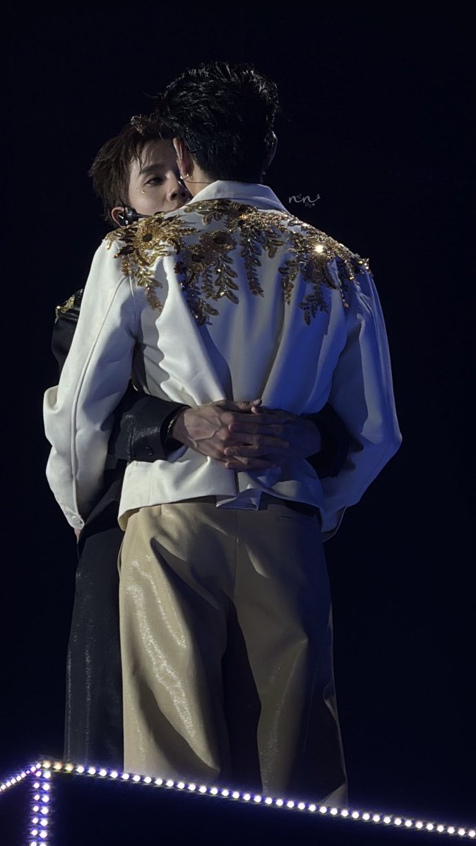 seashiajim's tweet photo. the belt when worn https://t.co/B64wIwZlEK