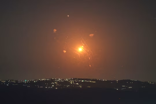 MarioNawfal's tweet photo. 🇺🇸🇯🇴 A U.S. official says all troops in Jordan are accounted for as reports claim wounded Americans were flown to Germany

Jordan says its defenses intercepted 18 of 20 Iranian missiles aimed at Al Azraq, with two landing in unpopulated areas and no casualties.

The U.S. official's statement to Reuters followed a report from a Jordanian source to Saudi-owned Al-Arabiya, via NAYA, that a large number of injured American soldiers were flown to Ramstein Air Base with some in life-threatening condition, naming Azraq and a second base at Mafraq.

The Pentagon has not addressed it directly.

Source: Reuters(@idreesali114), Al-Arabiya via NAYA / Writer: Daniel