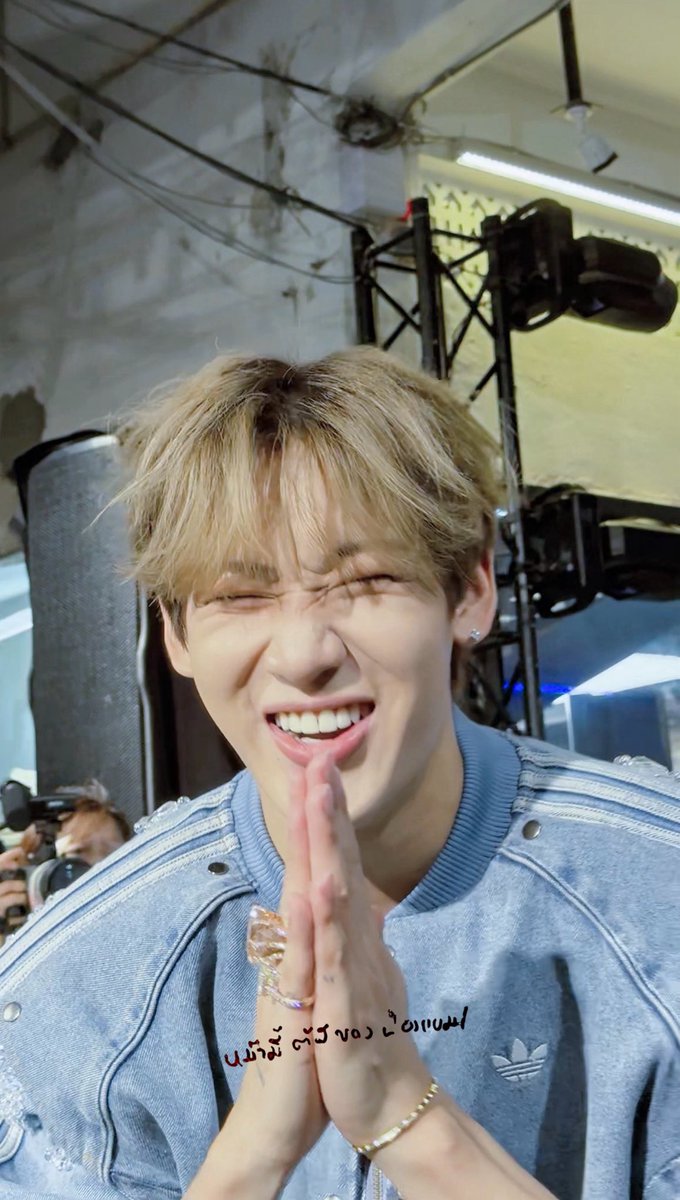 Markmin_'s tweet photo. ชั้นเป็นแม่แท้ๆของเด็กคนนี้

#BamBamxadidasDenimStreet 
#BamBam #뱀뱀 @BamBam1A https://t.co/Vb1zPY22d2