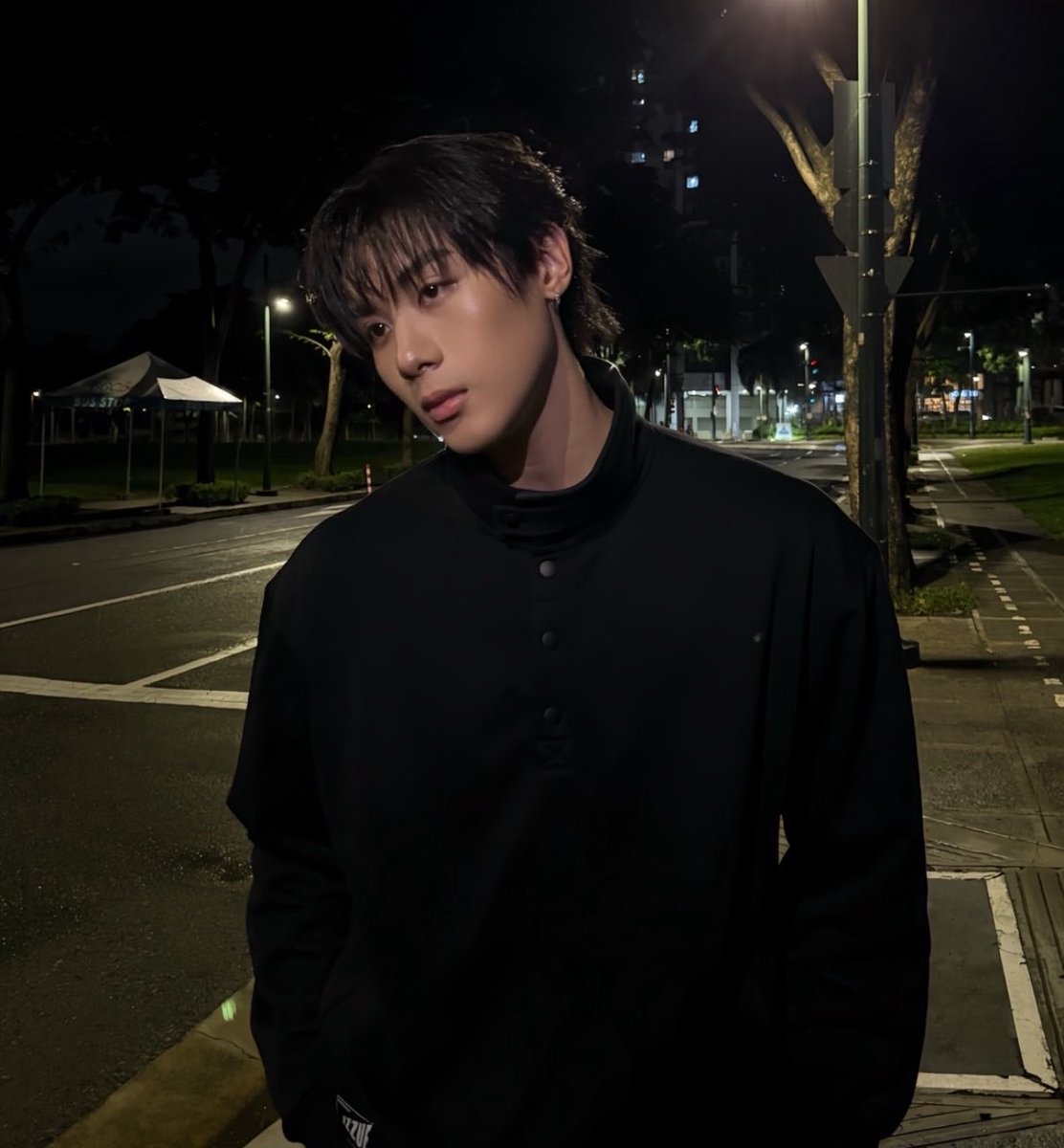 kittynaniez's tweet photo. he’s so fine https://t.co/VJHWvvxRn6