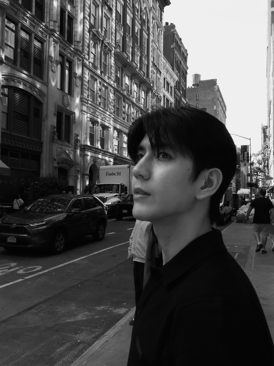 seatawinanfc's tweet photo. New York, New memories 🗽✨

IG : https://t.co/UPvfpdun0g

SEA TAWINAN 1ST CK FLY2NYC
#CALVINKLEINXSEA
#CALVINKLEIN 
#sea_tawinan @CalvinKlein @Sea_tawinan https://t.co/NEgwjsn4qS