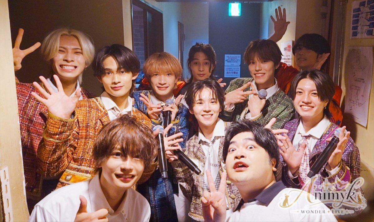 Animyk_WONDER's tweet photo. A'nimyk WONDER LIVE 
～アニミークワンダーライブ～

トップバッターを務めてくれた

100STARS さん

最初から会場内ボルテージMAXで
最高のステージありがとうございまし���✨

#チャリティー 
#100STARS 
#加藤諒
#アニマルハウスユーキ 
#アニミーク https://t.co/lL1tbp4eoq