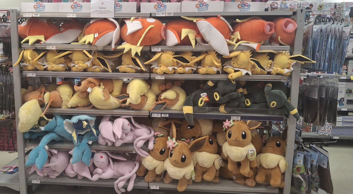 niwangwilson's tweet photo. Mau beliin kado ultah buat temennya anak.

Tapi kayaknya aku yang lebih pengen boneka-boneka ini 😆🤣 https://t.co/08QPQg4FHE