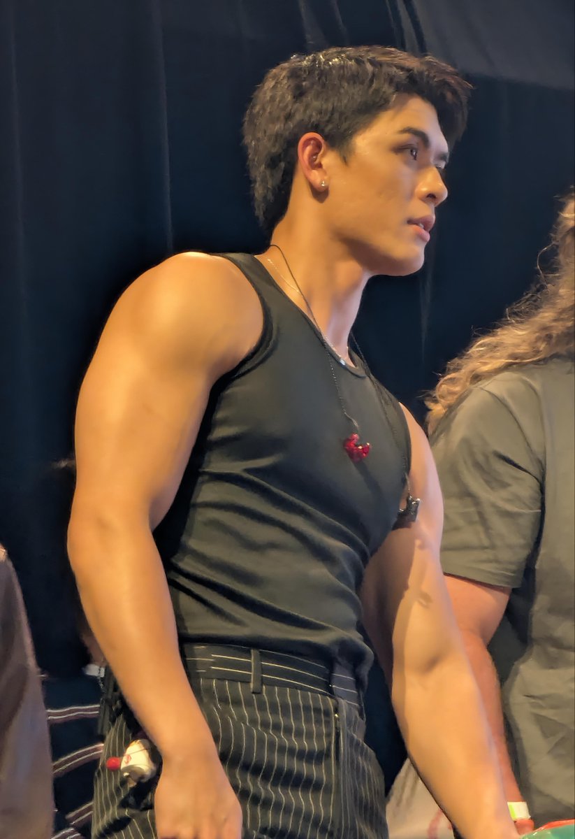 pamssxx's tweet photo. Gawin, do you call Joss 'daddy' as a sweet name? It's undeniable because your daddy is insanely hot and gorgeous—Joss is totally whipped for you!

#JossGawin https://t.co/dI7SUPDYGK