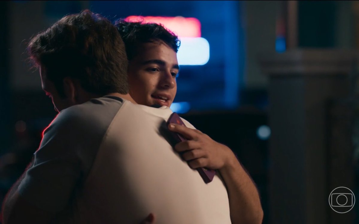 LucasRafael's tweet photo. TE AMO MEU MALIPE!! AAAAA 😭😭😭😭😭❤️

#QuemAmaCuida https://t.co/DCdJzalpGI