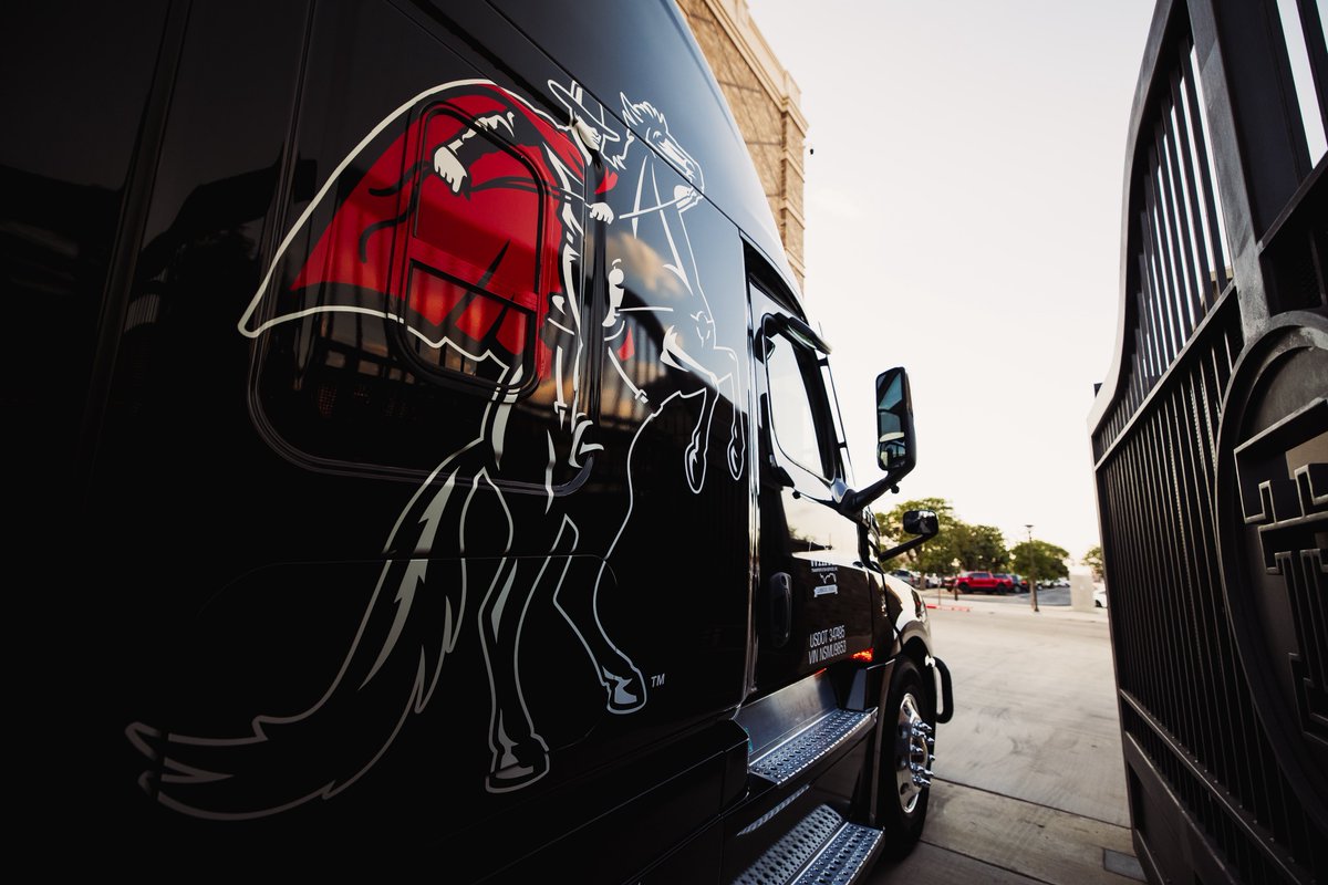 TexasTechFB's tweet photo. Off to the PNW https://t.co/zIGFEGJWyV