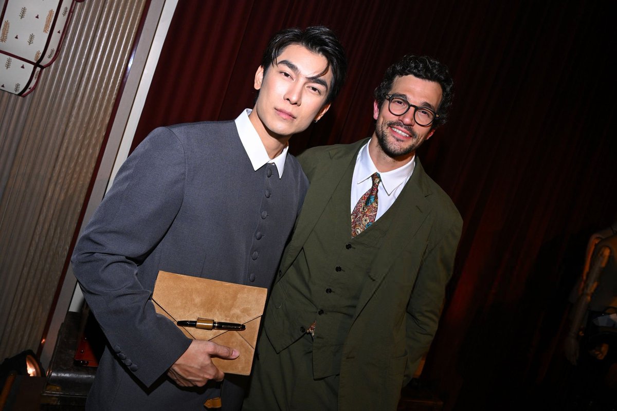 paulkellyorg's tweet photo. Paul Anthony Kelly and Mew Suppasit Jongcheveevat at Montblanc's "100 Years of Leather" event in New York. https://t.co/7HmSeWIp6H