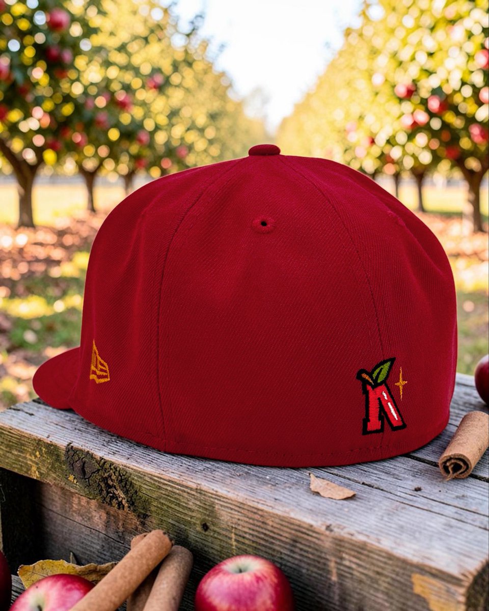 NobleNorthCo's tweet photo. Apple picking, fresh apple cider, homemade apple pie, warm apple fritters and crisp fall days. 🍎🥧🍂
.
Everything we love about fall, all in one hat! 🍎🍂
.
Apple Cinnamon Crunch - Vintage Red New Era 59Fifty w/ Kelly Green UV 🍎🌰🍂
.
#NobleNorth #NewEraCap #59Fifty #TeamFitted https://t.co/NXGqSk2Z0w