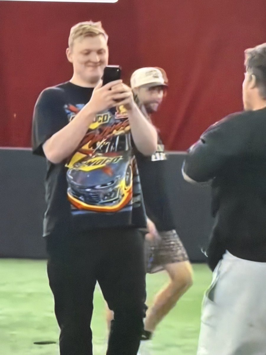 MeganMakinMoney's tweet photo. White boy out there having the time of his life
https://t.co/eCpm1WHTeb https://t.co/kuEp81riBq