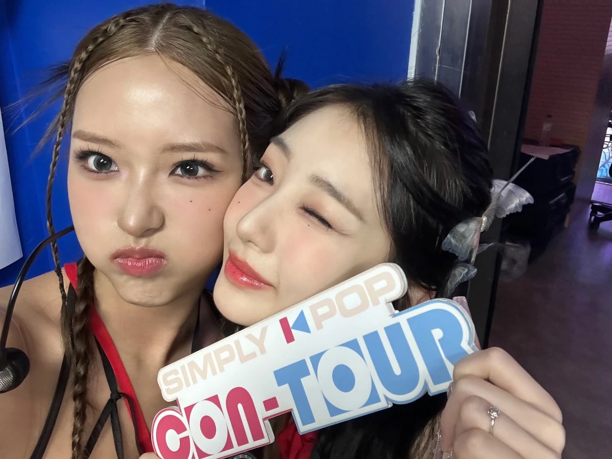 sonhyejubot's tweet photo. support yeojins tour if you can 🧡 https://t.co/n33aSDgeUa