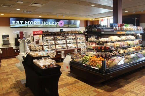 shagbark_hick's tweet photo. KwikTrip is honestly one of the best gas station chains in America right now and it's not even close. 

They've clearly been improving. Ten years ago, they were fine, but after driving across MN and WI this week I'm blown away.

The place is a mini grocery store on the highway. https://t.co/QrjG97mzhG