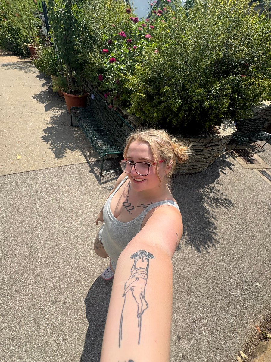 itzzmaads's tweet photo. st. louis zoo 🐻🐧🐻‍❄️🦩🦍🦥🦎🦛🪸 https://t.co/q96MEmnO8M