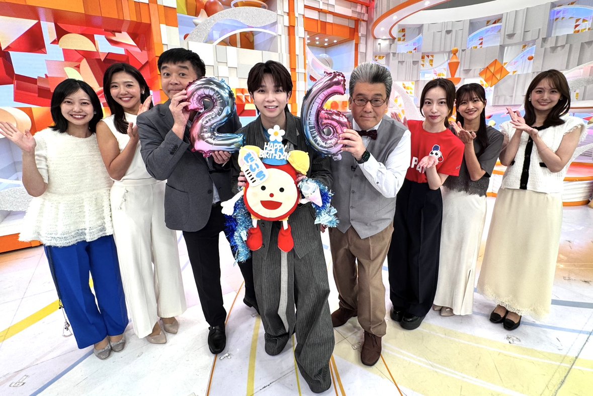 cx_mezamashi's tweet photo. 9月 #マンスリーエンタメプレゼンター #塩﨑太智( #MILK)さん初回生出演✨

あさって11日に26歳の誕生日を迎える塩﨑さんをお祝い🎉

特技の10秒ぴったりチャレンジで⏰「11秒24」という結果で悔しがっていたけど･･･
なんと❗M!LK結成日が11月24日という奇跡✨

次回は17日（木）💙
#めざましテレビ https://t.co/zpCPtvStZD