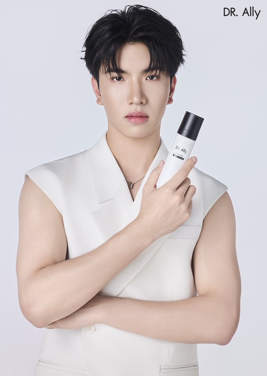 DrAllyBrand's tweet photo. ✨ ยินดีต้อนรับ “คีน-ส���วิจักขณ์ ปิยะนพโรจน์” เข้าสู่ครอบครัว DR. ALLY อย่างเป็นทางการ ในฐานะพรีเซนเตอร์ของ DR. ALLY Body Serum 🧴
💎ร่วมสัมผัสผลลัพธ์ผิวเนียนน���่ม ชุ่มชื้น และเปล่งประกายอย่างเป็นธรรมชาติได้ในทุกๆวัน ด้วยนวัตกรรมระดับพรีเมียม “ADVANCED FOR RADIANT SKIN” บอดี้เซรั่มสูตรอ่อนโยนที่ผสานสารสกัดทรงคุณค่าเพื่อตอบโจทย์การดูแลผิวกายอย่างล้ำลึก 🌟

📌 (เลขใบรับจดแจ้ง : 10-1-6900026891)

⏳ เตรียมยกระดับการบำรุงผิวกาย ประจำวันของคุณ ด้วยบอดี้เซรั่มสูตรอ่อนโยนพรีเมียม
ที่ผสานสารสกัดทรงคุณค่า และมาแชร์ เคล็ดลับ ดูแลผิวกาย กับ คีนเร็วๆ น���้!   

#DrAllyxKeen
#KeenSuvijak
#DRALLYBodySerum
#DRAlly
#DRAllyThailand