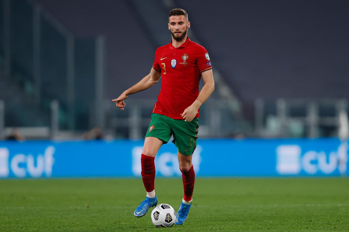 MDRfutbol's tweet photo. Que alguien les diga a los comentaristas que domingos duarte es  portugués, lo hacen brasileño cada vez que lo nombran. https://t.co/TQ6ox8oAzw