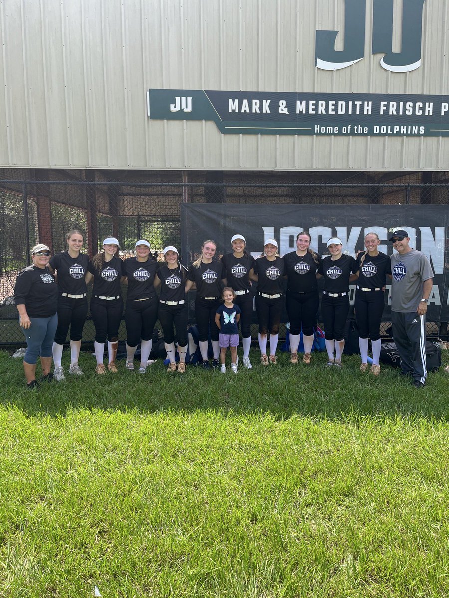 BerkleyRoddy's tweet photo. Thanks to @JAX_Softball for hosting a great camp this weekend! Thanks @JAX_CoachE @HolliMitchell8 and @sydbenz for having us! I look forward to making it back soon🦈 And thanks @tommytas15 for setting it up💪🏼

@BBSBucs @tnbolts2027west
@ChattChill16u @coachwarren44 @CoachWestBolts @tommytas15 @MaxPreps
@FastpitchWire @TN_BestPreps
@ExtralnningSB @CoastRecruits
@TopPreps @PrepSoftball @Get2CollegAth
@THEWOWSB
@LineDsoftball @SoftballDown
@LegacyLegendss1 @SBRRetweets
@SoftbalAmerica @GoMVBSoftball
@HartFastpitch @SoftballHome @AlAccessAth @softball_dugout @LineDsoftball @ConnectSports @USASoftball @thealliancefp
@fastpitchunite @fastpitchwatch @CoastRecruits @SoftballRecruit
@GoMVBSoftball @D1Softball
@EFP_Solutions @d1fastpitch1
@IHartFastpitch @fastpitchlife @fastpitchlive @BBSBucs
@ConnectSports_