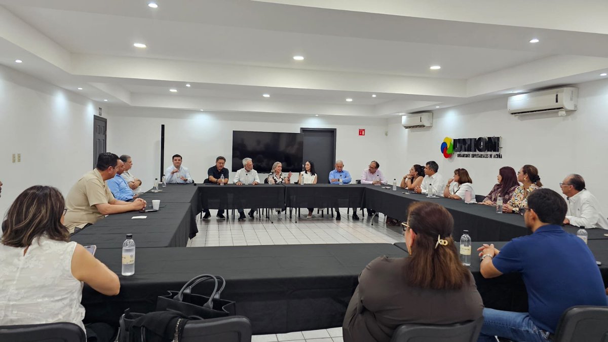 CANACINTRAMex's tweet photo. #GiraCoahuila ADN INDUSTRIAL | 60 MINUTOS: escuchar, dialogar y construir juntos. 🏭🤝

Hoy llevamos a cabo "ADN Industrial | 60 Minutos", un encuentro encabezado por la Dra. María de Lourdes Medina Ortega, Presidenta Nacional de CANACINTRA https://t.co/procrFqPTE
