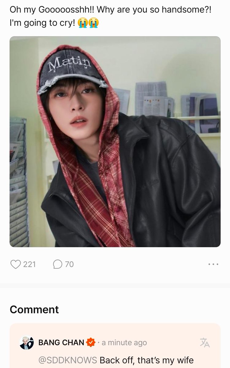 staysday6's tweet photo. "Back off, that's my wife" ?!?!??! BANG CHAN?!?!?! GET IN LINE 😭😭😭😭 https://t.co/uX7N895Iss