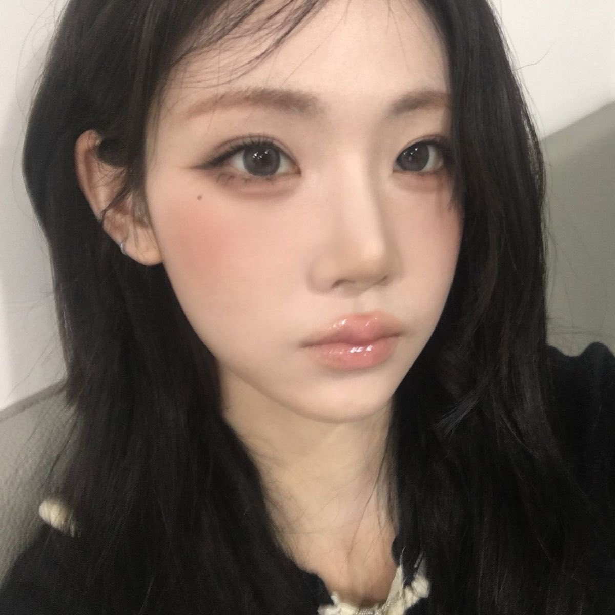 Pinkkuku28's tweet photo. #RT이벤트 

#Follow + #RT 해주신 1️⃣분께 
제가 요즘 정말 잘 사용하고 있는 오프라 블러셔를 보내드릴게요! 💝
다가오는 가을 같이 예쁜 메이크업 준비해봐요 🍂✨

원하는 색상으로 선택 가능하니까
평소 갖고 싶었던 컬러로 골라주세요 !

늦은 800팔 너무너무 감사합니다 💖
앞으로도 예쁜 화장품 많이 보여드릴게요 🎀

당첨자 : 10월 중
카카오톡으로 선물하기 전달 예정