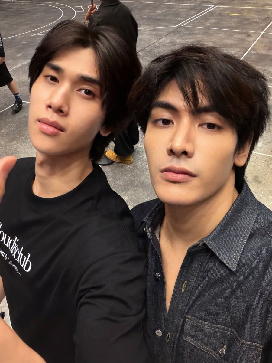 JoongTrend's tweet photo. Happy 5-year anniversary to our brightest stars! Thank you for working so hard and always giving your best. Please remember to take good care of yourselves and know that your fandom is always your safe place

JOONGDUNK 5TH MEMORIES
#JoongDunkGrewTogether5Years https://t.co/9s6hzSk07f