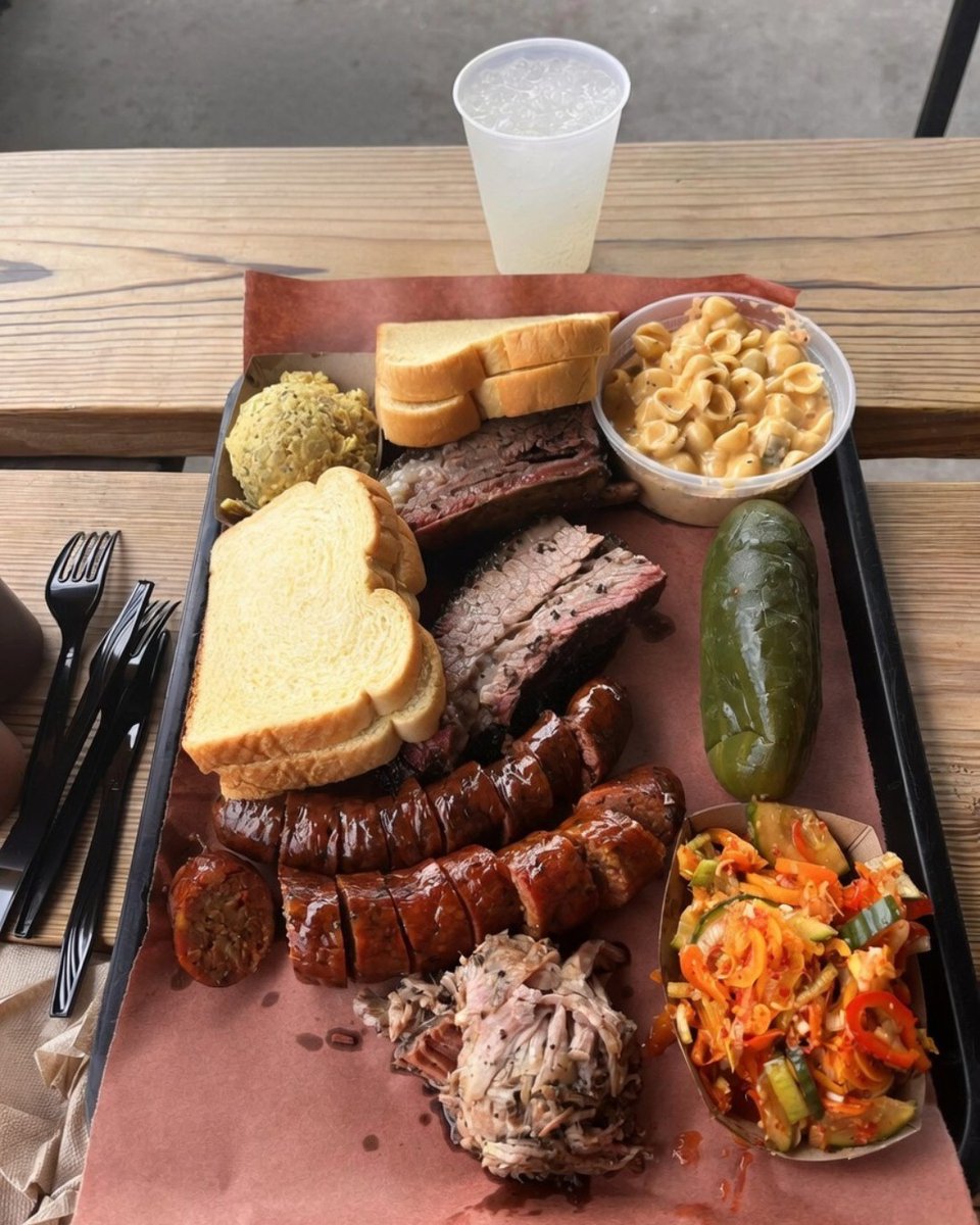 tiannayc's tweet photo. Craving barbecue? Try La Barbeque—award-winning, women-owned, and home to some of Texas’ best brisket. The line is long, but even the pickles are worth it. Come hungry and don’t skip the sides! https://t.co/fPWROlx2ev