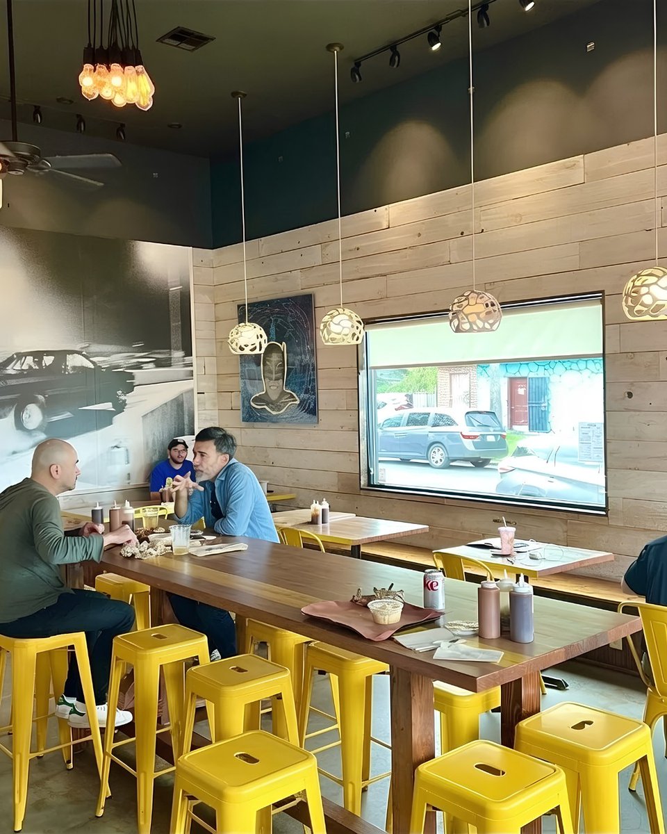 tiannayc's tweet photo. Craving barbecue? Try La Barbeque—award-winning, women-owned, and home to some of Texas’ best brisket. The line is long, but even the pickles are worth it. Come hungry and don’t skip the sides! https://t.co/fPWROlx2ev