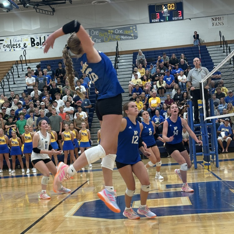 nphs_bulldogs's tweet photo. Varsity volleyball battles through some tough sets but comes up short 19-25 25-15 23-25 16-25. Way to fight, ladies! #GoGold #VolleyballState #GoGoldNebraska https://t.co/nNVmbdGWec