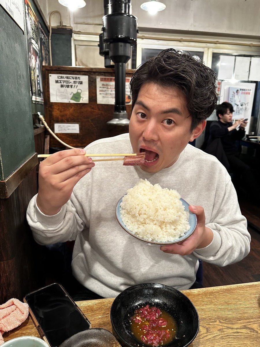 kagami_resole's tweet photo. この度、Resoleに加入させていただきました。
加賀美迅人（かがみはやと）です！

実家が元精肉店でお肉、コロッケ、アイスが大好きです🥩🍨

96kgから半年で約30kg減量。
現在はトレーナー歴7年目です💪

人と話すのが大好きなので、気軽に話しかけてください！
よろしくお願いします！ https://t.co/xri6fzCU2b