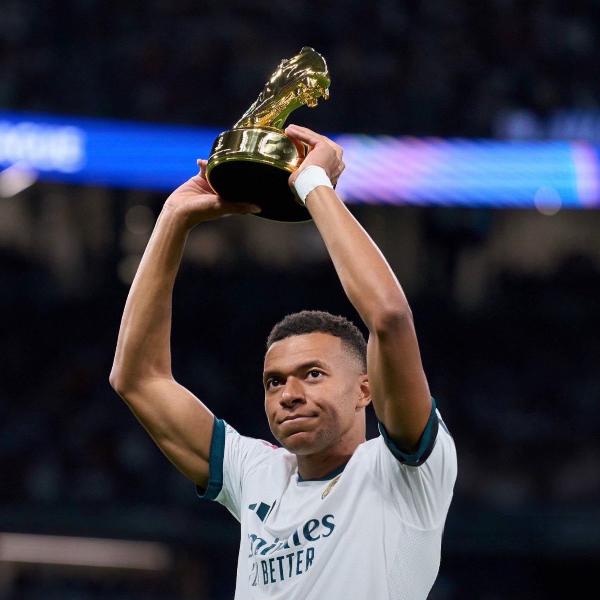 MadridXtra's tweet photo. 🚨🗣️ Thierry Henry: “Ballon d’Or? Kylian for me deserves it. He was the BEST individually.

He was the top goal scorer in the UCL, La Liga and World Cup.” https://t.co/ua3GxwXMrE