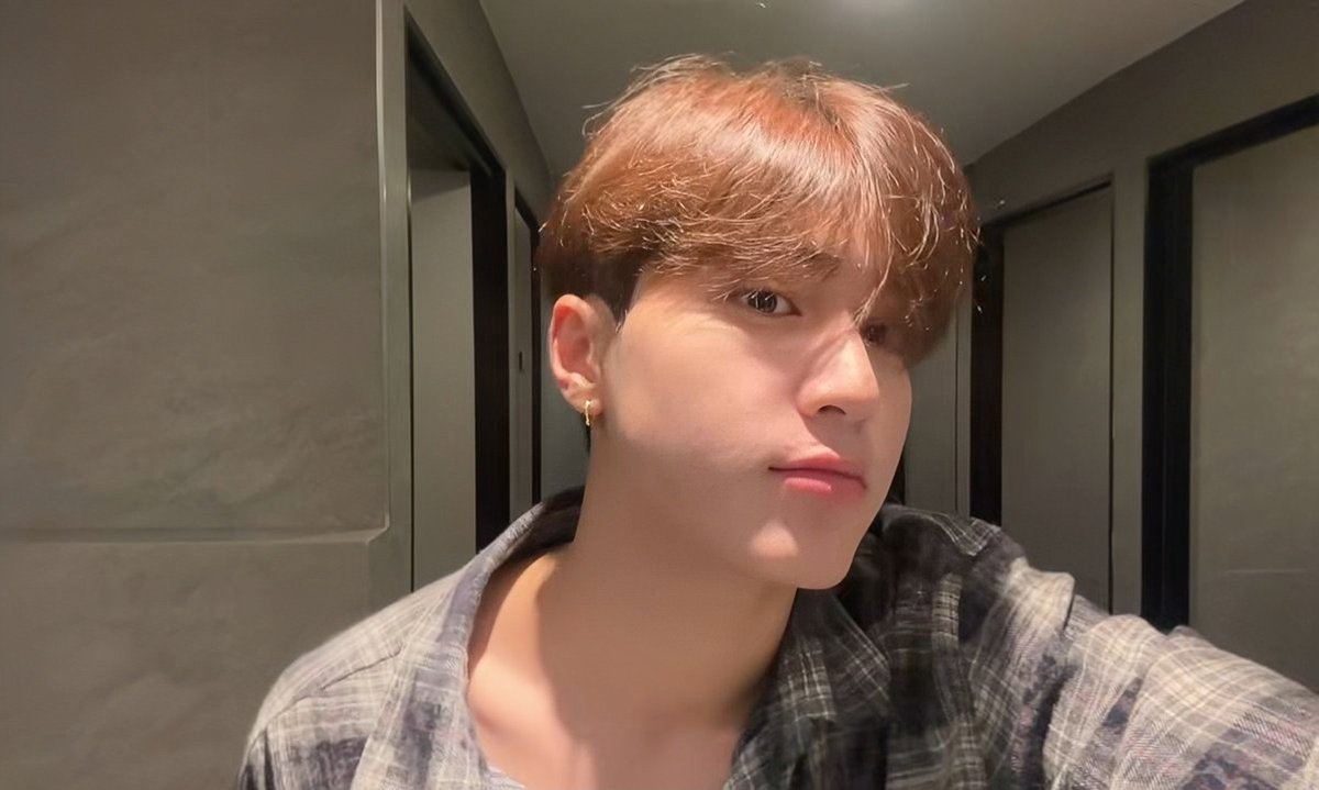 teshowpingdiary's tweet photo. bagay sa kanya yung ganitong hair color

#teshow https://t.co/wqE44hRzpr