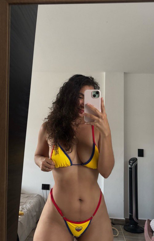 cutetherapist26's tweet photo. I wonder how many of you would actually have the courage to approach me 👀
#Coloradohotties #Coloradogirl #Ass #PrettyLittleThing #HotGirlEnergy #Wet #Denvermeets #Coloradobaddies #Milehigh #ThirstTrap #Flirty #YourType #GirlsOfX #FYP 🔥 https://t.co/p8PD9NqakO