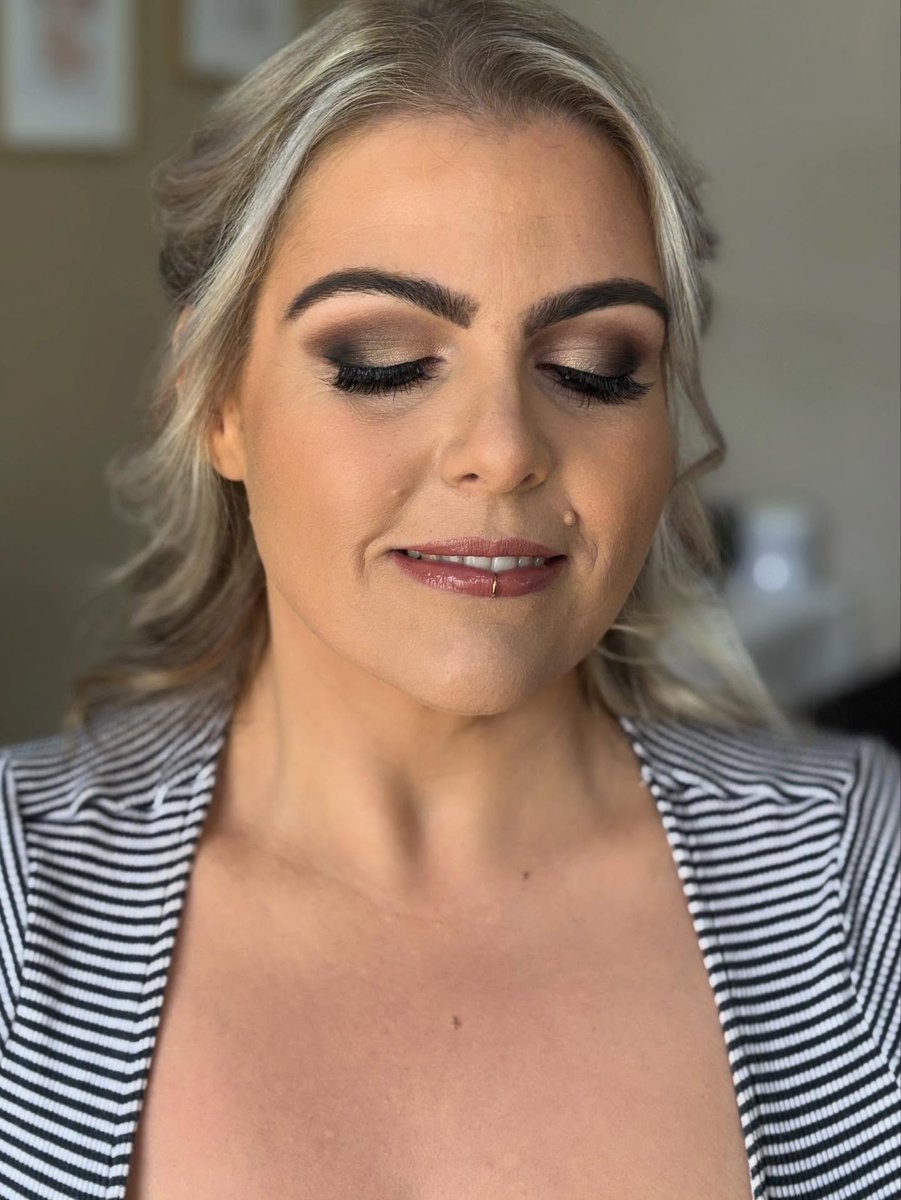 lithlehearth's tweet photo. Makeup for this stunner last week. Limited appointments left this year! Can’t believe how fast it’s going. Who’s ready for Christmas? https://t.co/SXJLOByNUs