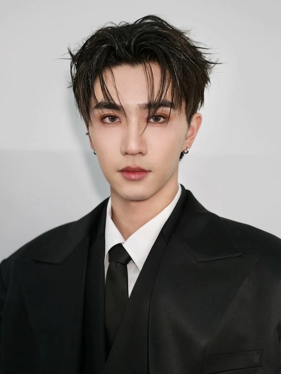 HaloOceanVote's tweet photo. 🎉Congratulations to Perth Tanapon on being nominated for 2026 THE BEST ASIAN RISING STAR

🔗https://t.co/P1N99m7cHA

🎫Log in to get 3 tickets every day 
📅Deadline: 20:00, Sep.20, 2026(BKK)

#PerthTanapon #KDPPE #PerthSanta 
@perthppe @PerthOfficialTH @PerthOFCTrend https://t.co/fkUMNDUVAD