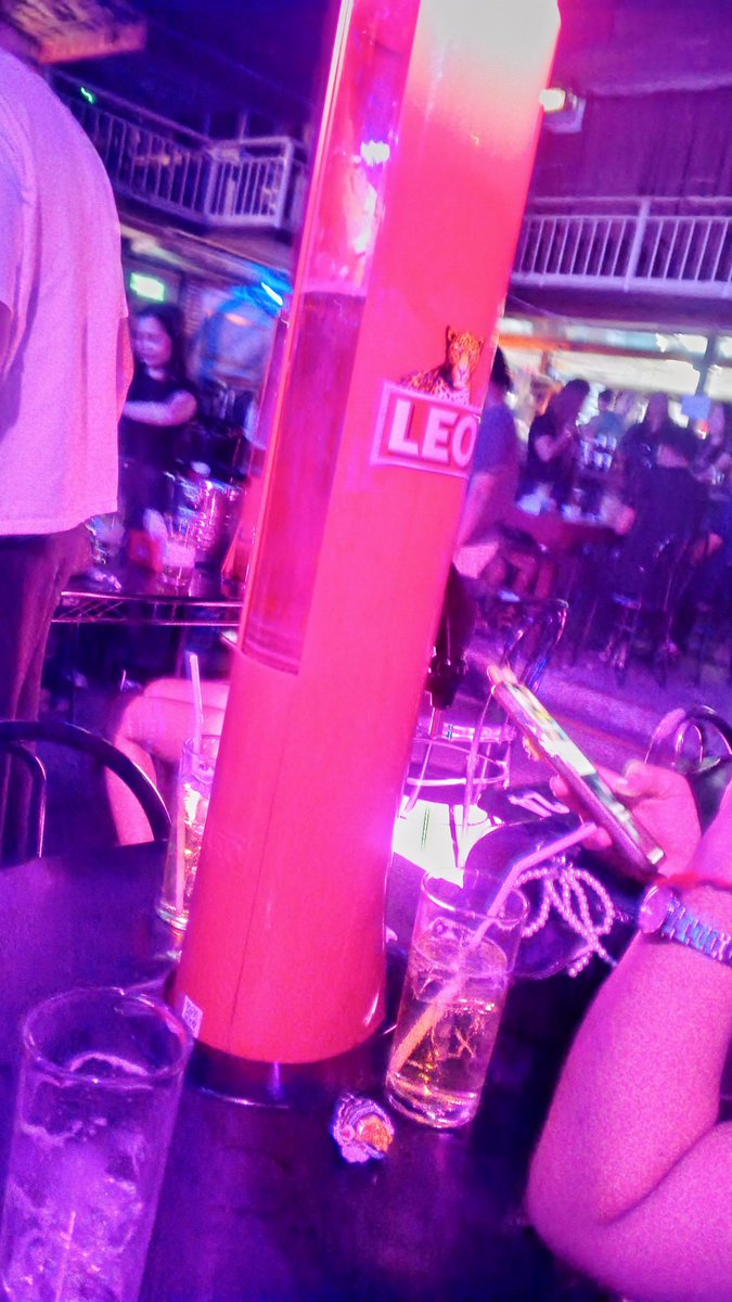 S73609Son's tweet photo. นัวเนียกันไปหมด เมื่อคืน 🍻☺️💦 https://t.co/2sshc3v0IS
