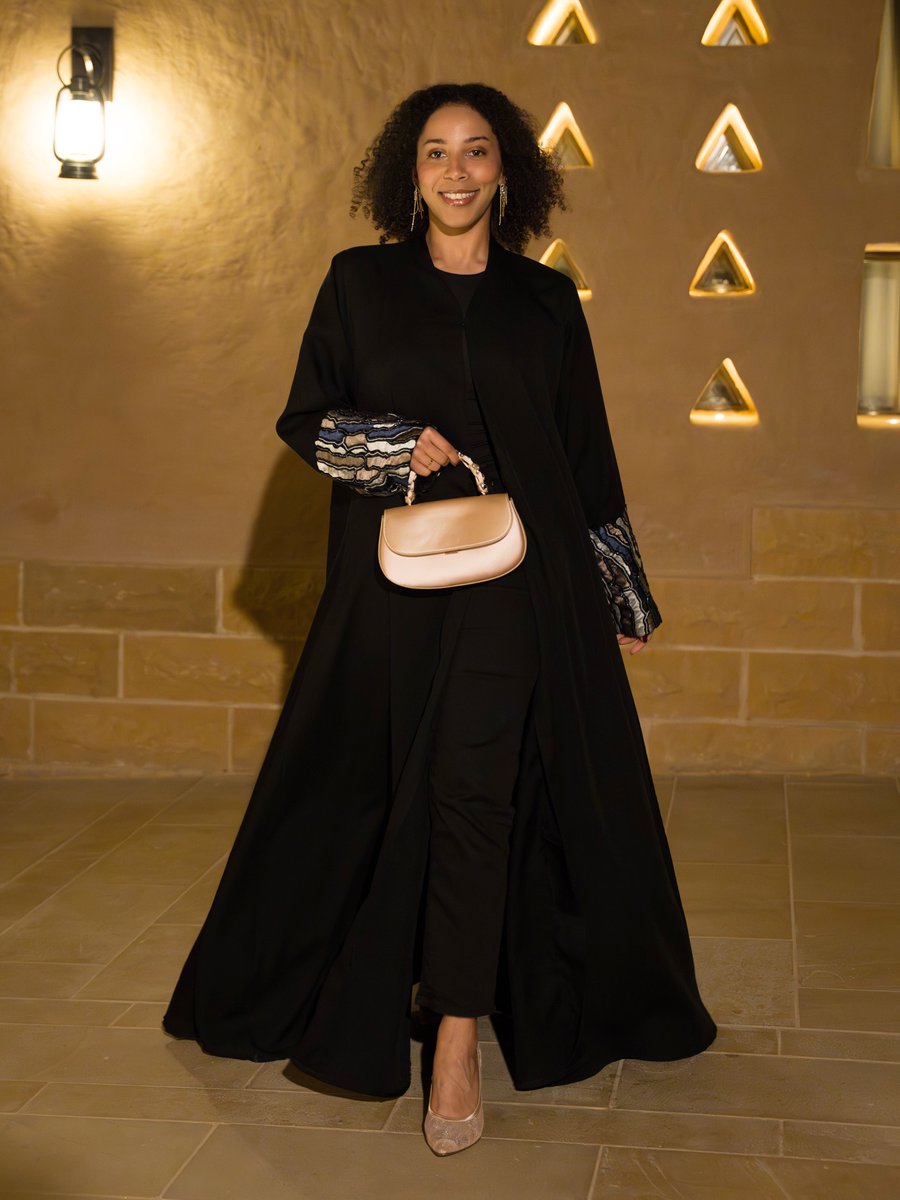 Bruninha______'s tweet photo. A lovely night with Charles &amp; Keith. Swipe for the full look. Thank you, Maison Pyramide. https://t.co/ko5OZ4W4fJ