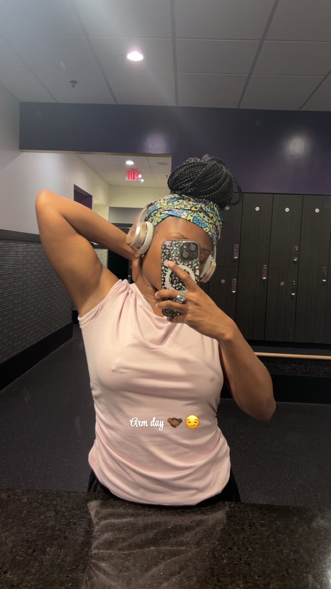 jalaSkye's tweet photo. TricepTuesday😏😈🫱🏾‍🫲🏿 https://t.co/rzySjd6aDF