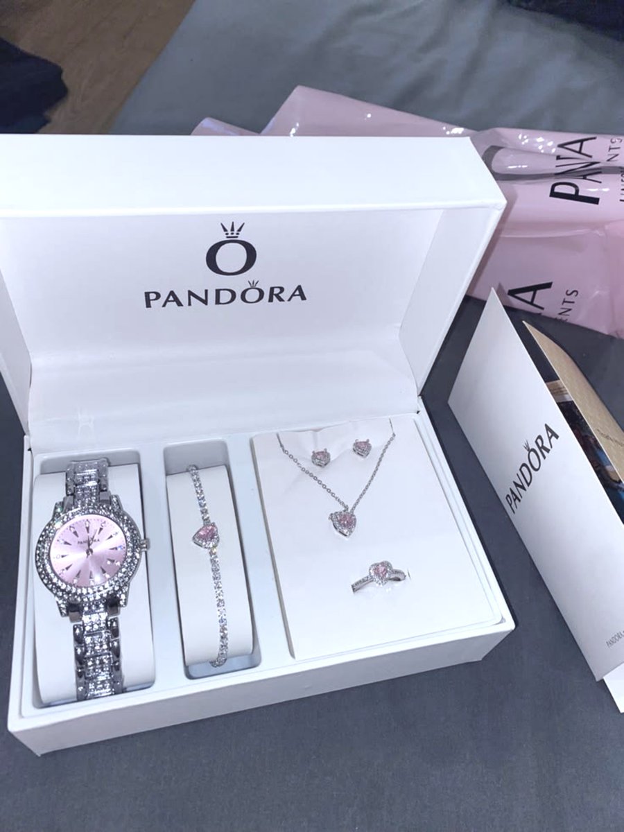 SONGJlIA's tweet photo. `  °  . .   Special gift for @suramoon_ sesuai request yaa ada mochinya, enjoy your birthday cantik! ♡ —  ( ★ ) https://t.co/6p65wjuqGO