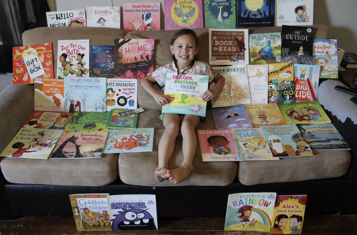 dollyslibrary's tweet photo. Happy #InternationalLiteracyDay! Did you know that children enrolled in #DollysLibrary from birth will have received a total of 60 books by the time they graduate the program at age 5? (📸: Priscilla E.) https://t.co/5gco08xGKq