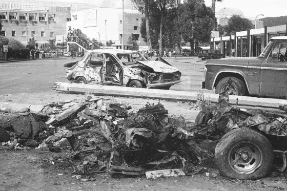 dafablain's tweet photo. Larperos de TikTok: no we es que los 80s era bien chingón we imagínate como hubiese sido vivir en esa época we, mis padres la vivieron, que chido hubiese sido vivir en los 80s we

Los putísimos años 80s en Latinoamérica: https://t.co/fdfguvjXWg